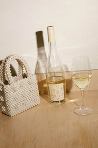 amie white: sauvignon blanc